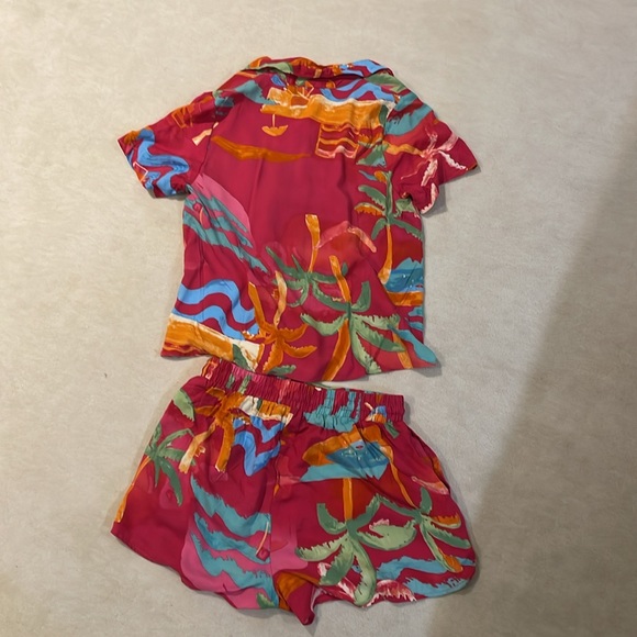 NWT C&C California Pink Tropical Pattern shorts set in size small medium - Picture 6 of 6